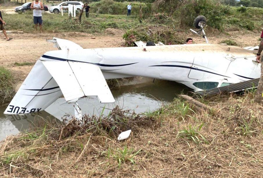 Avioneta colapsó