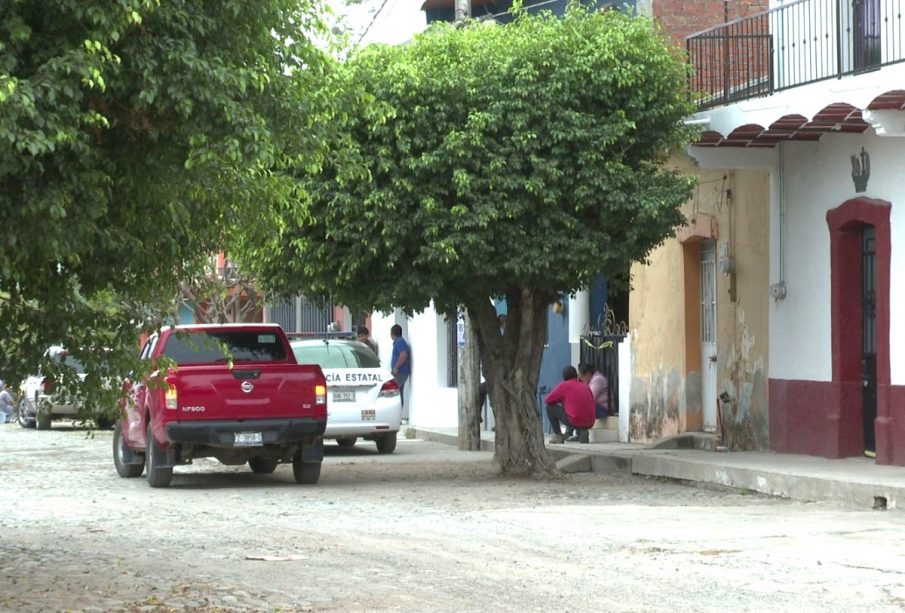 Atienden reporte de hombre sin vida en San Juan de Abajo