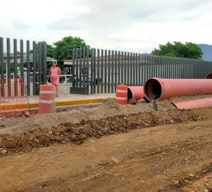 Obras viales en avenida Medina Ascencio frente al IMSS