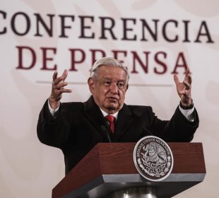 AMLO durante la Mañanera