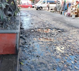 Aguas negras en calle de Emiliano Zapata