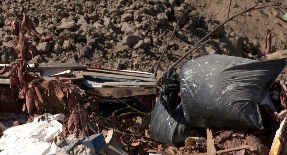 Bolsas de basura en bulevar Federaciones