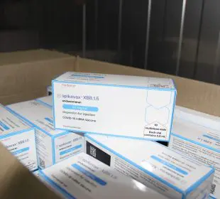 Cajas con reactivo contra Covid-19