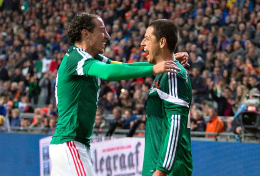 Andrés Guardado y Chicharito.