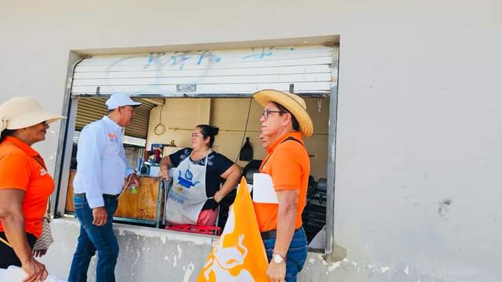 Ismael Duñalds haciendo campaña