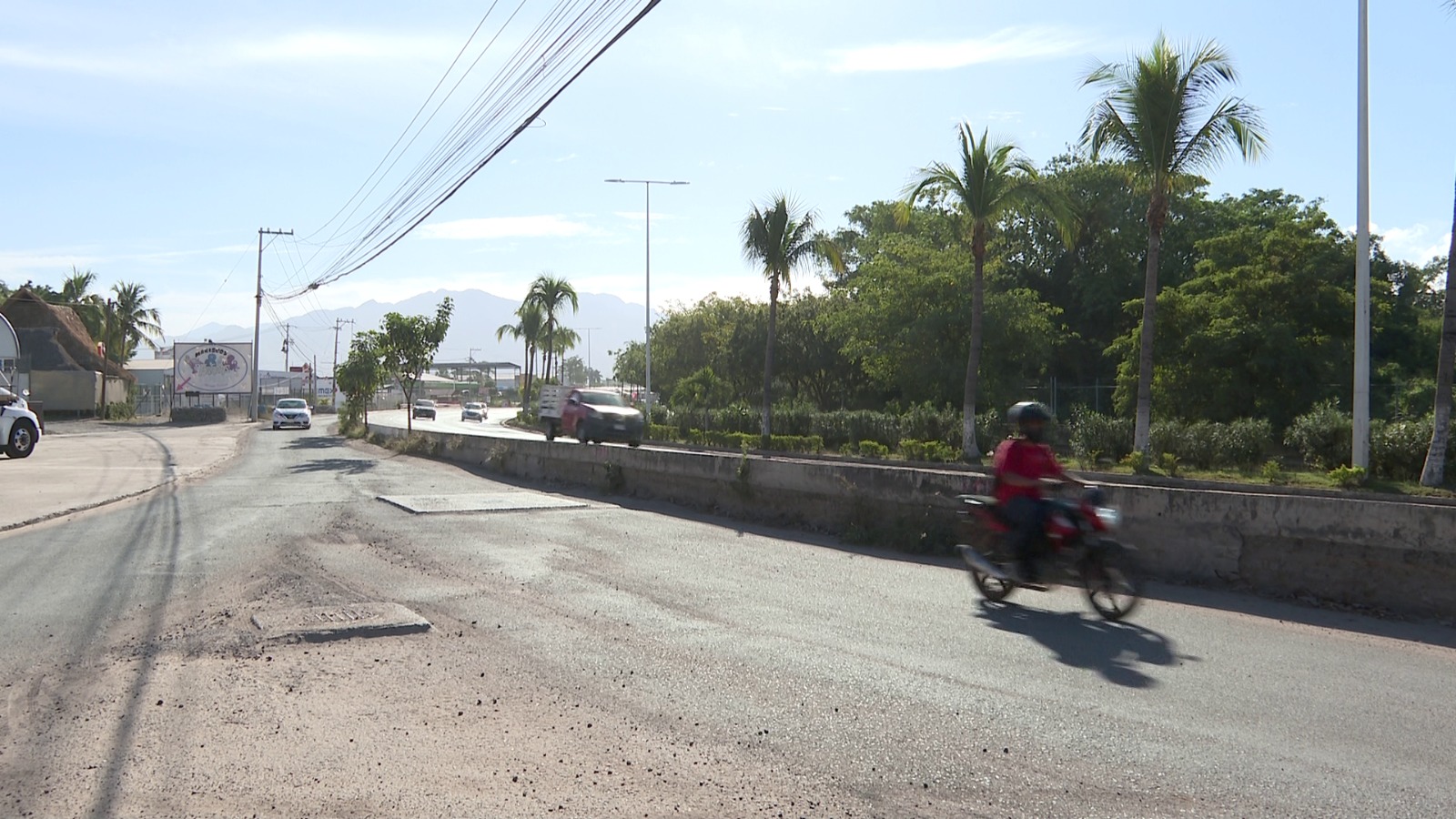 Lateral de la carretera 200