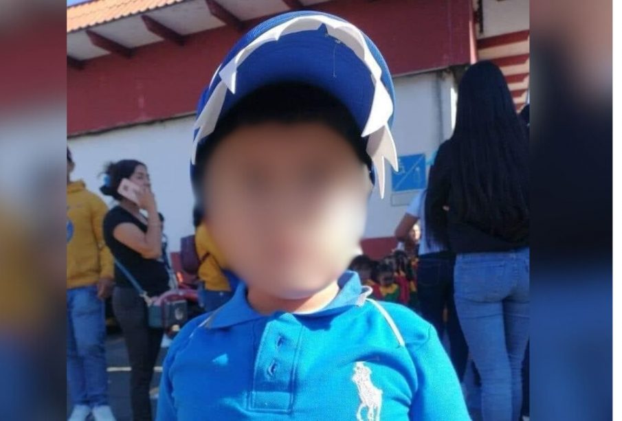 Buzos especializados localizan del niño desaparecido en Uruapan