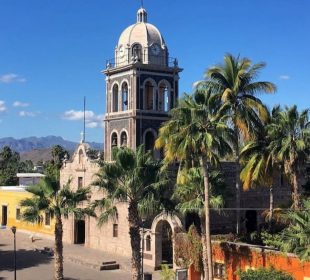 La belleza natural y laarquitectónica se combinan resultando que Loreto es un pueblo mágico hermoso