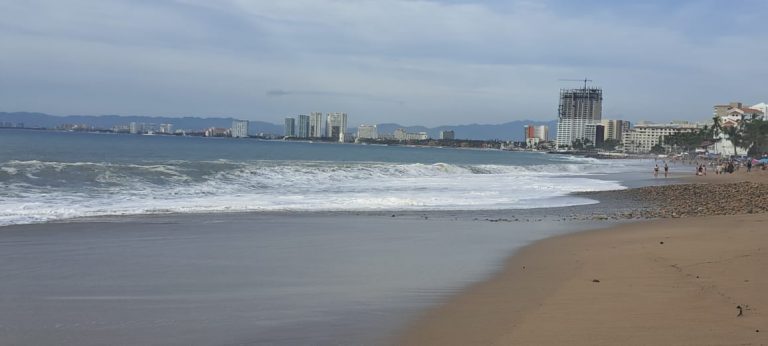 Playa Camarones