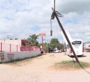 Poste apunto de colapsar