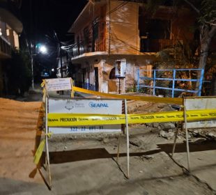 Vecinos exigen a Seapal Vallarta arregolo de calle