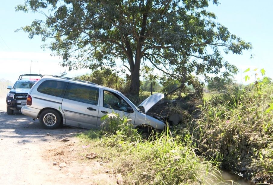 Camioneta en accidente