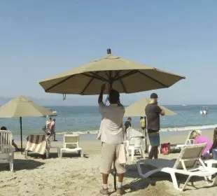 Trabajadores del sector turístico de Puerto Vallarta