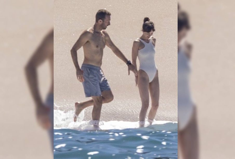 Dakota y Chris disfrutando de playa en Vallarta