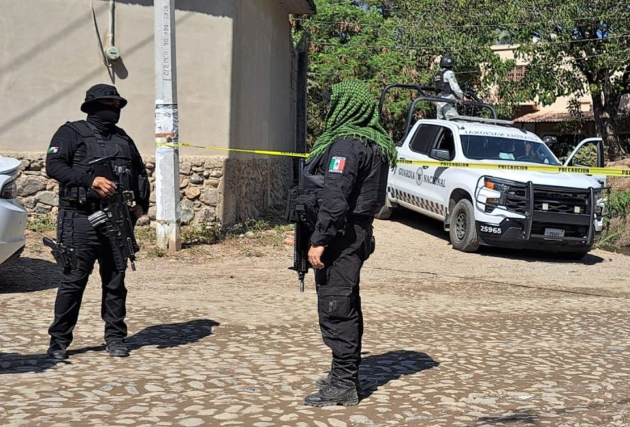 Elementos de seguridad en la comunidad de El Ranchito