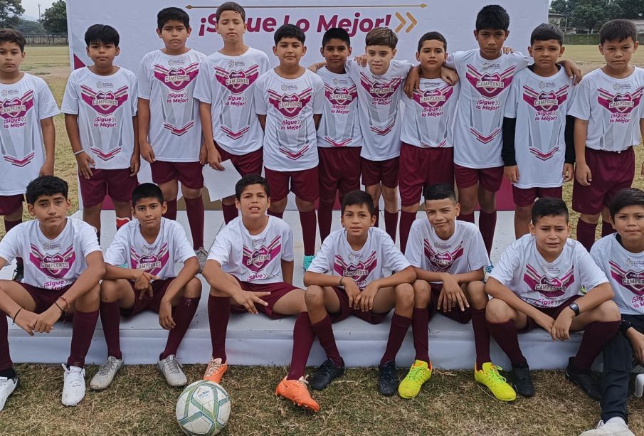 Equipo de futbol infantil