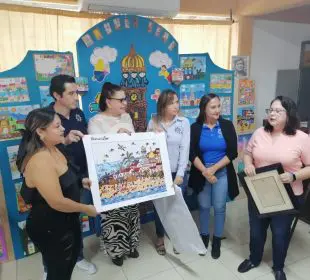 Estudiantes de la ETI en exposición