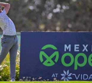 Golfista participando del Mexico Open at Vidanta 2024