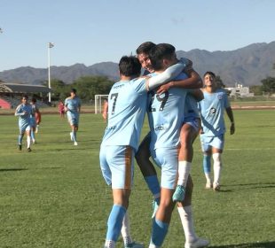 Judadores de Tritones festejando gol