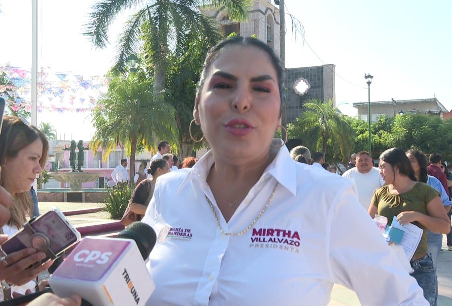 La presidenta municipal de Bahía de Banderas, Mirtha Villalvazo Amaya