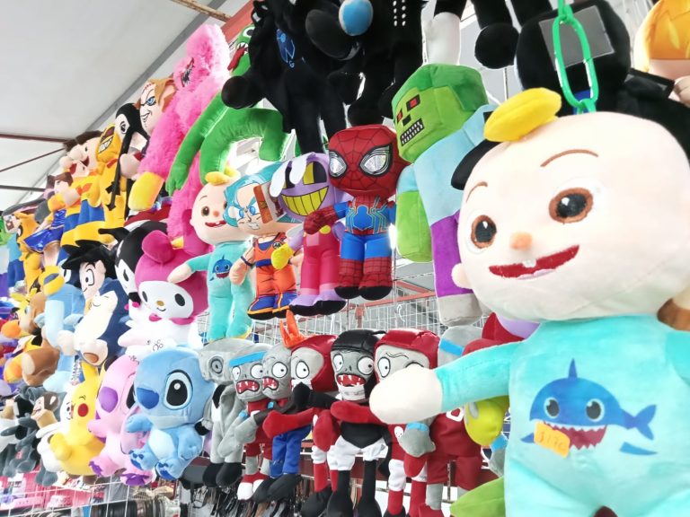 Peluches a la venta en expo fabricantes