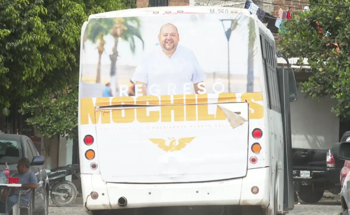 Propaganda política en camión