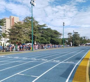 Queja ante continuo cierre de pista de atletismo