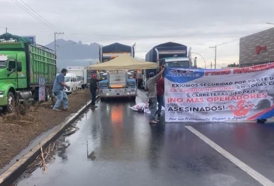 Para exigir seguridad, transportistas cerraron autopista Tepic-Guadalajara