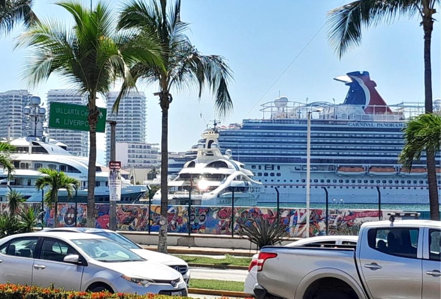 Crucero Internacional Carnival Panorama