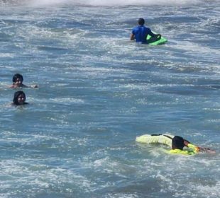 Guardavidas de Bahía de Banderas salvan a 11 personas de ahogarse