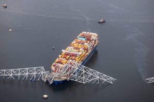 FOTOS del momento exacto del derrumbe de puente en Baltimore tras impacto de barco