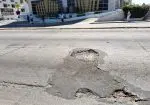 Bache en cruce de circulación de El Pitillal