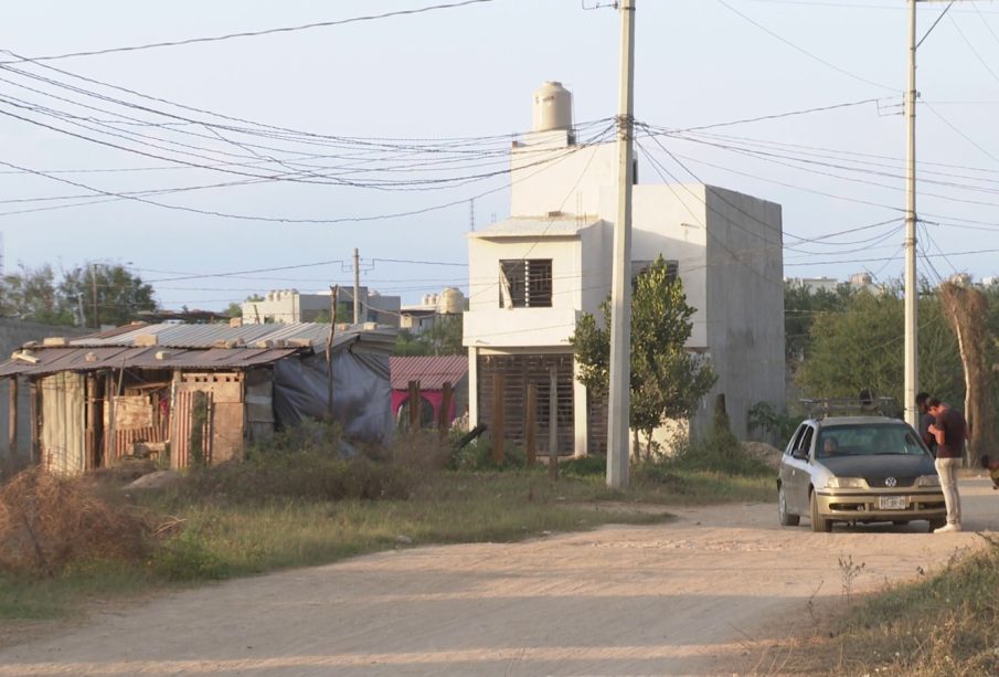 Calle sin pavimentar de la colonia Las Brisas