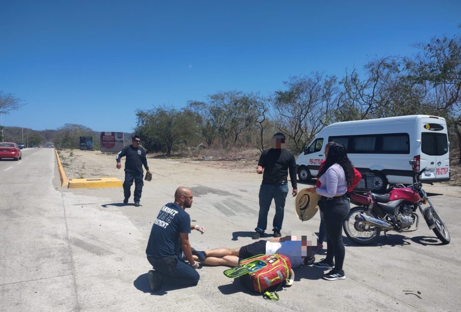 Ciclista extranjero fue atropellado en la carretera a Punta de Mita