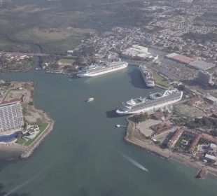 Cruceros en la bahía de Vallarta