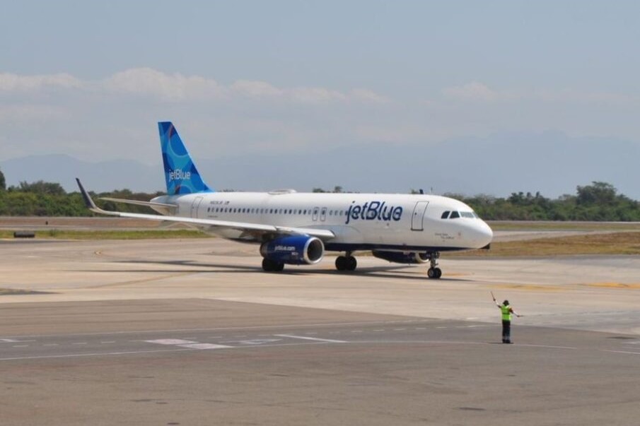 Dejará de operar vuelo de Los Ángeles a Vallarta de JetBlue