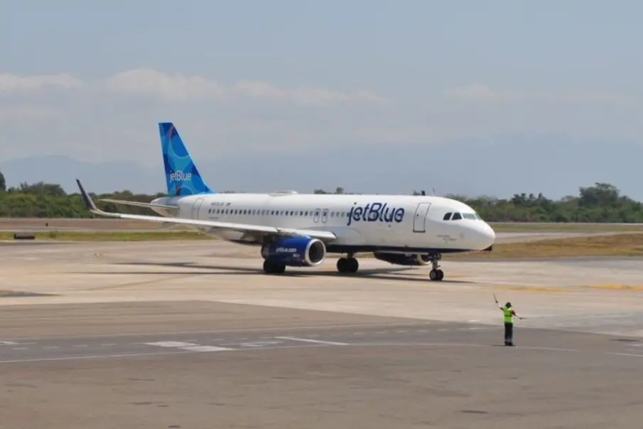 Dejará de operar vuelo de Los Ángeles a Vallarta de JetBlue