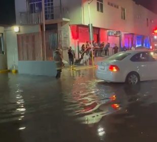 Fuga de agua potable en Tultitlán