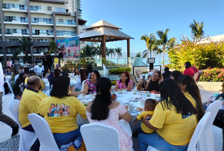 Fundación Andrea 3.21 en desayuno con causa