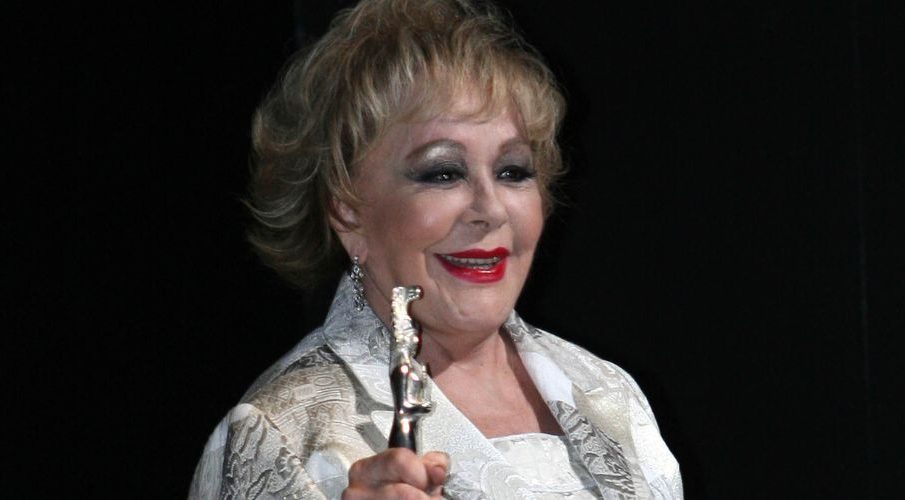 Silvia Pinal sigue hospitalizada; le harán lavados quirúrgicos