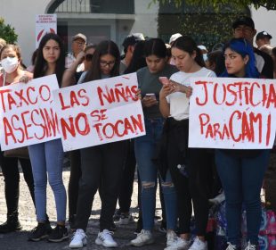 (VIDEOS) Feminicidio de niña Camila desata furia en Taxco; vuelcan autos y linchan a sospechosos