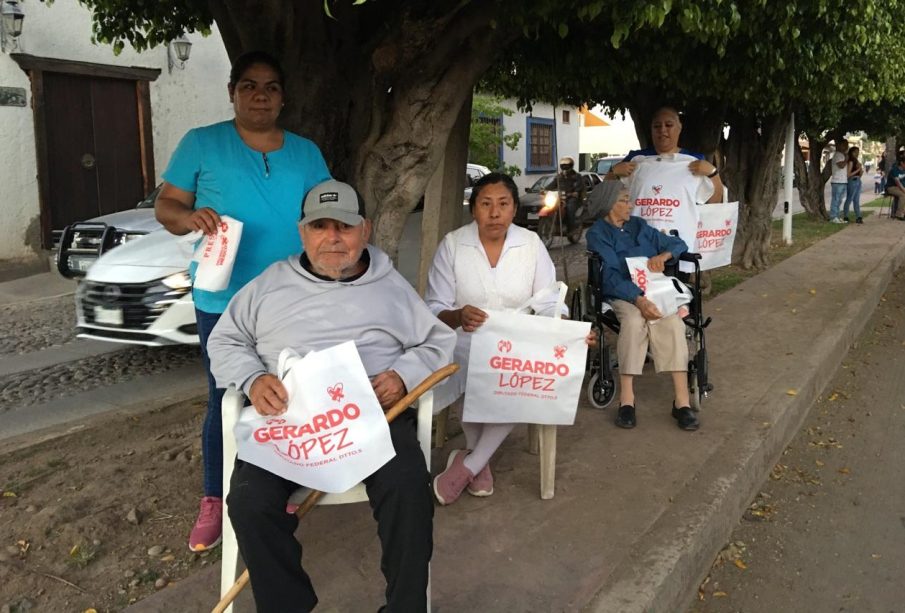 Gerardo López se reúne con liderazgos de Puerto Vallarta