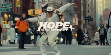 J-hope en “Hope on the Street”