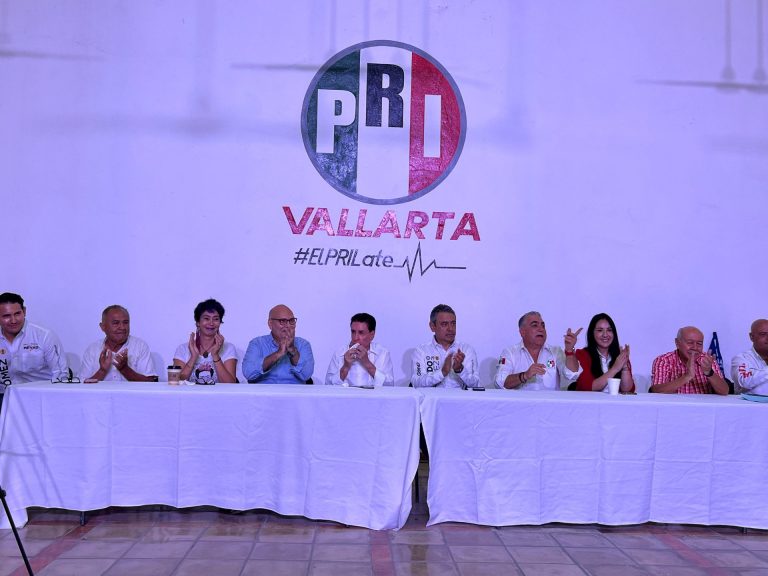 Lideres de PAN, PRI y PRD en arranque de campaña de Gerardo López