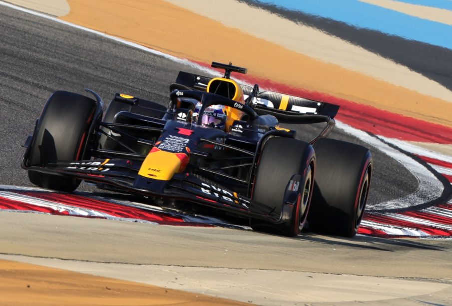 Max Verstappen, de Red Bull Racing en pista