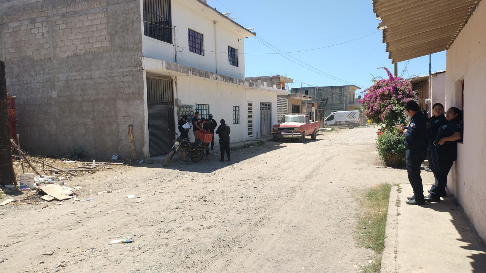 Policía municipal en potrero de San Vicente