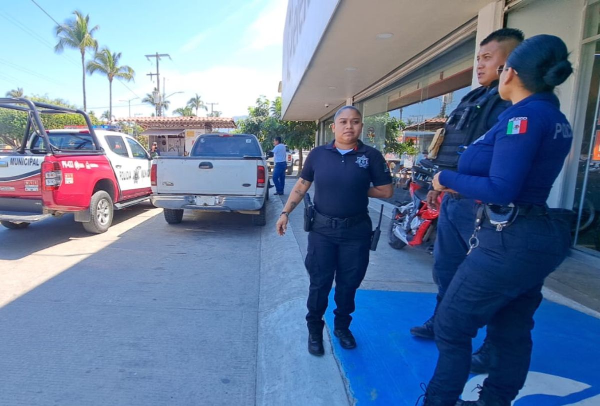 Policías municipales en Las Juntas