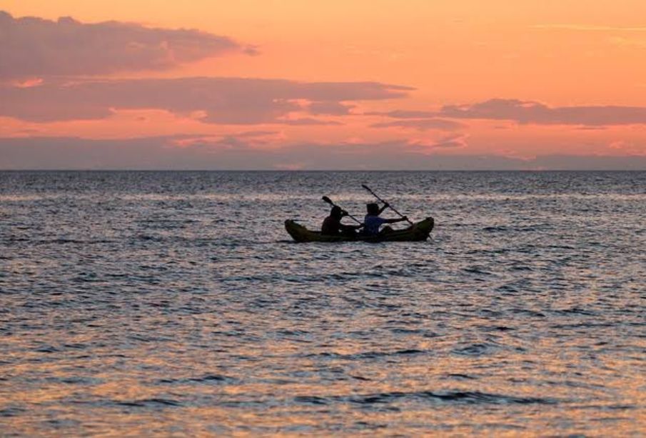 Variedad de actividades físicas y recreativas en las playas de Puerto Vallarta