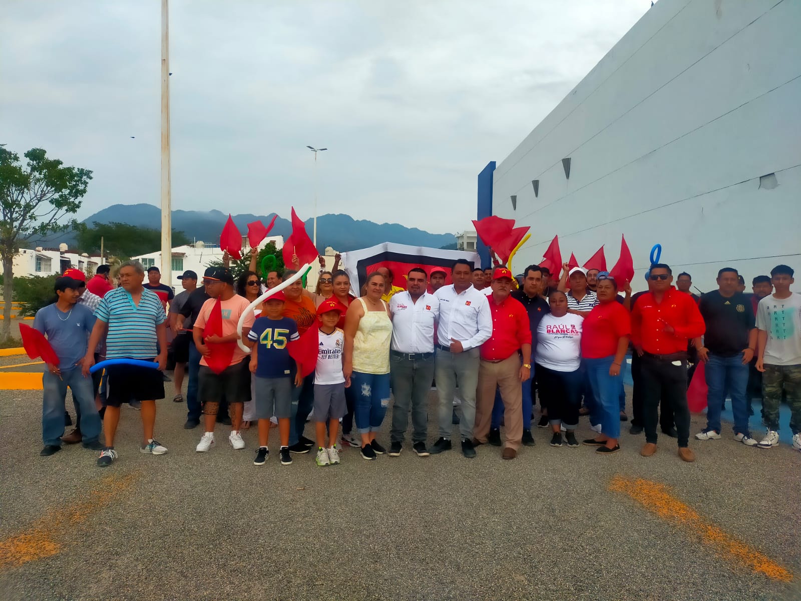 Raúl Blancas Preciado y choferes de plataforma