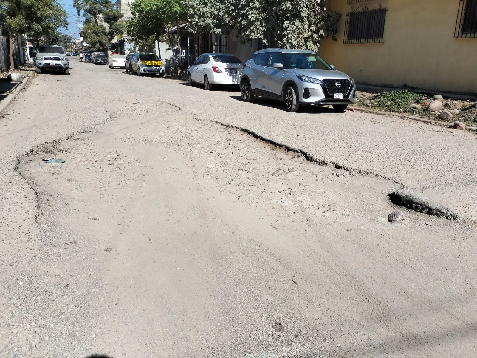 Socavón en calle San Esteban